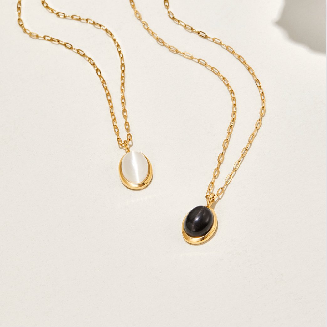 Kitti – Dupla arany nyaklánc fekete részletekkel