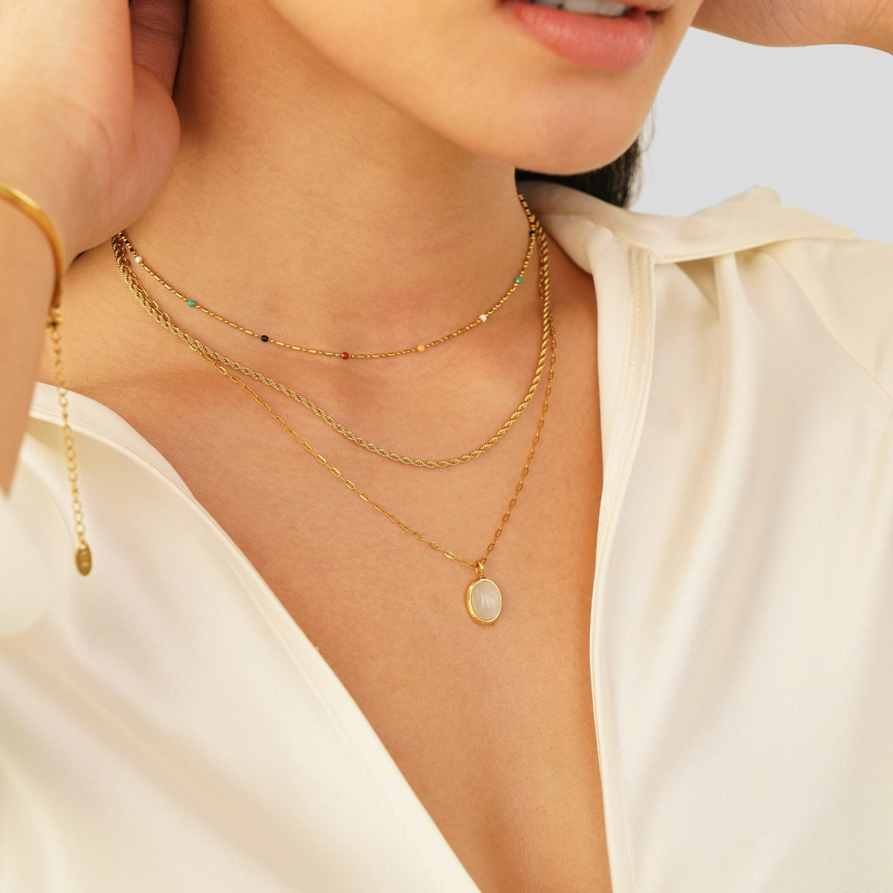 Kitti – Dupla arany nyaklánc fekete részletekkel